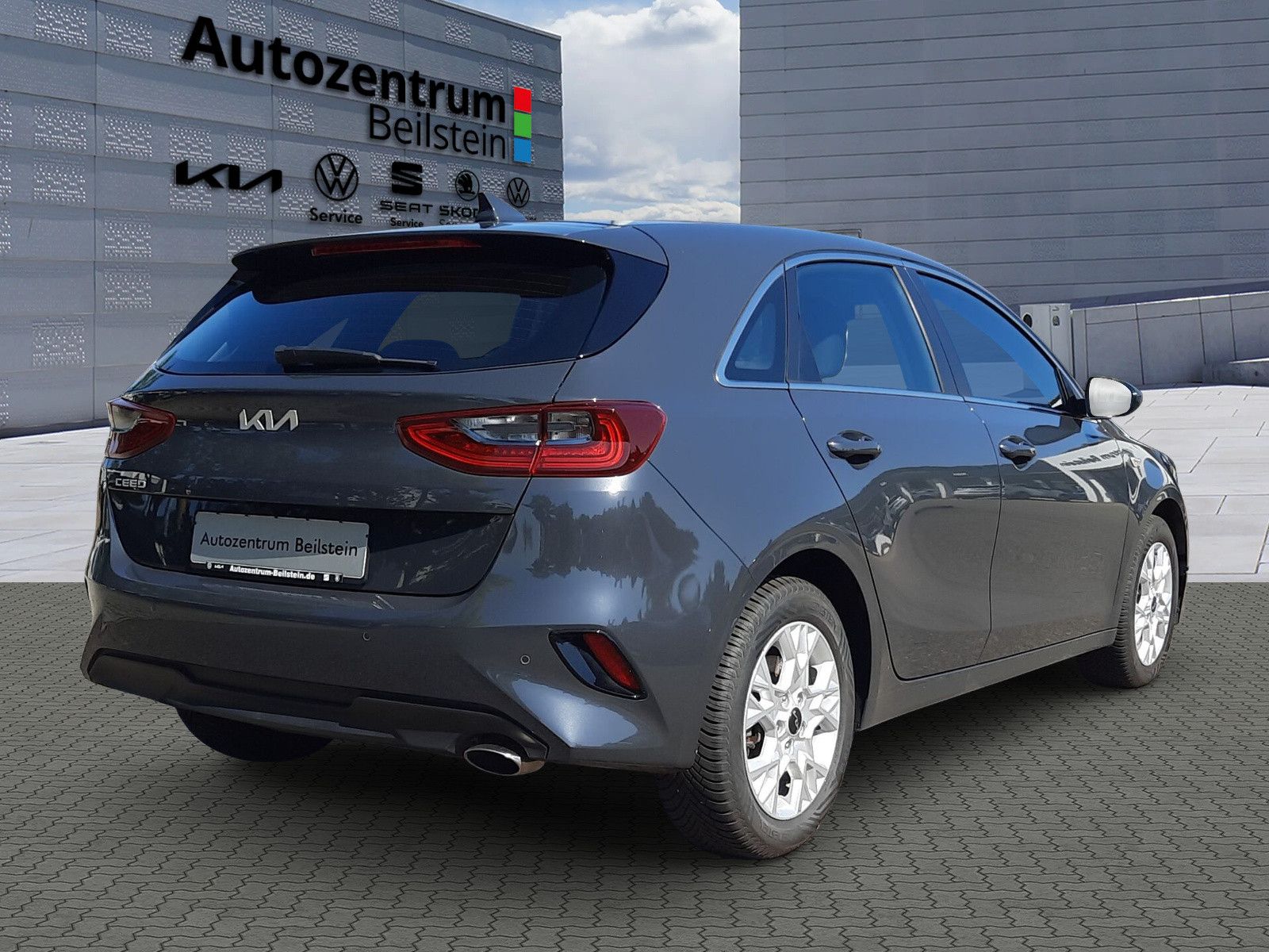 Kia Ceed 1.5 T-GDI Vision - Samsaru's Car Outlet