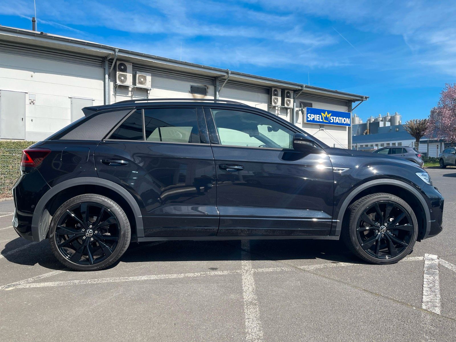 Volkswagen T-Roc R-Line 2.0 TSI Allrad - Samsaru's Car Outlet