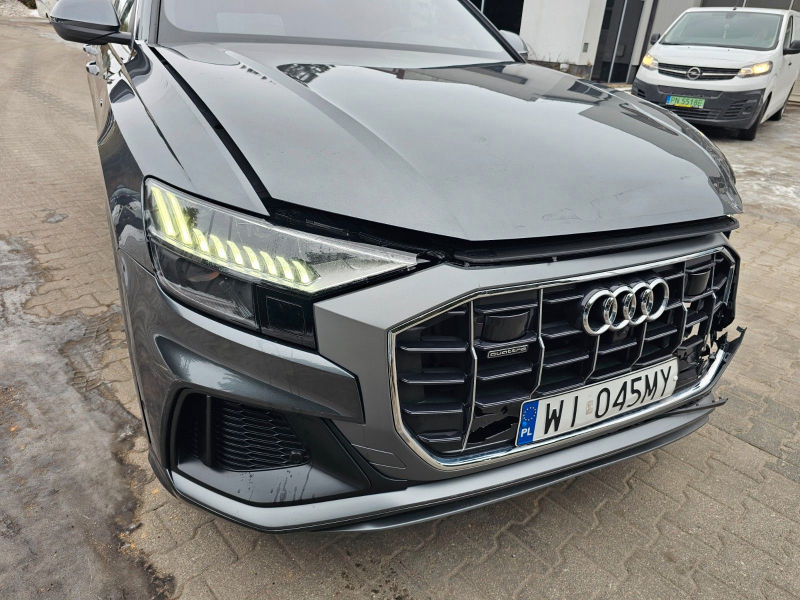 Audi Q8 45TDI quattro S-LINE Mild Hybr LEICHER UNFALL