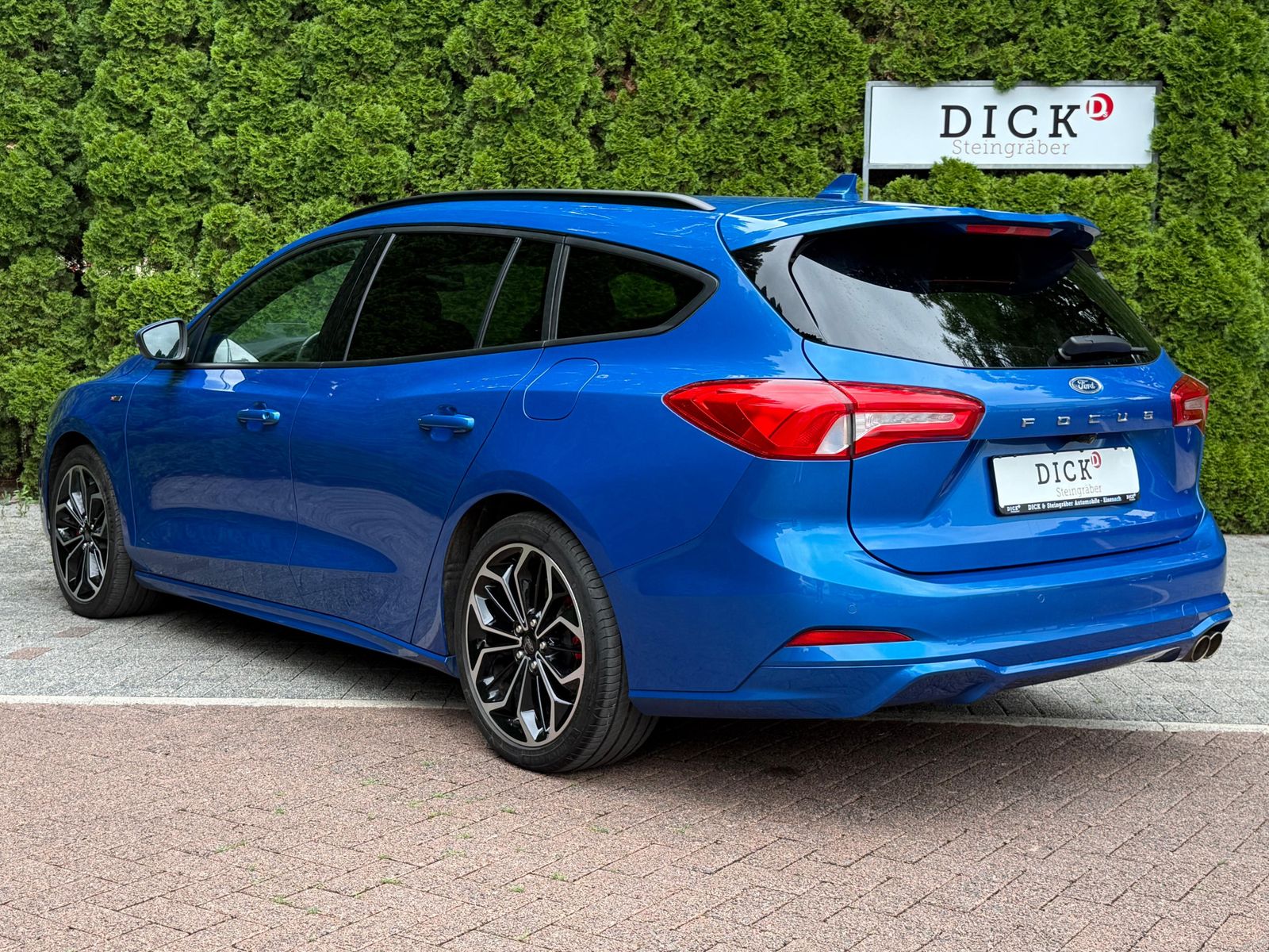 Ford Focus Tur. 1.5 EB Aut. ST-Line X - Samsaru's Car Outlet