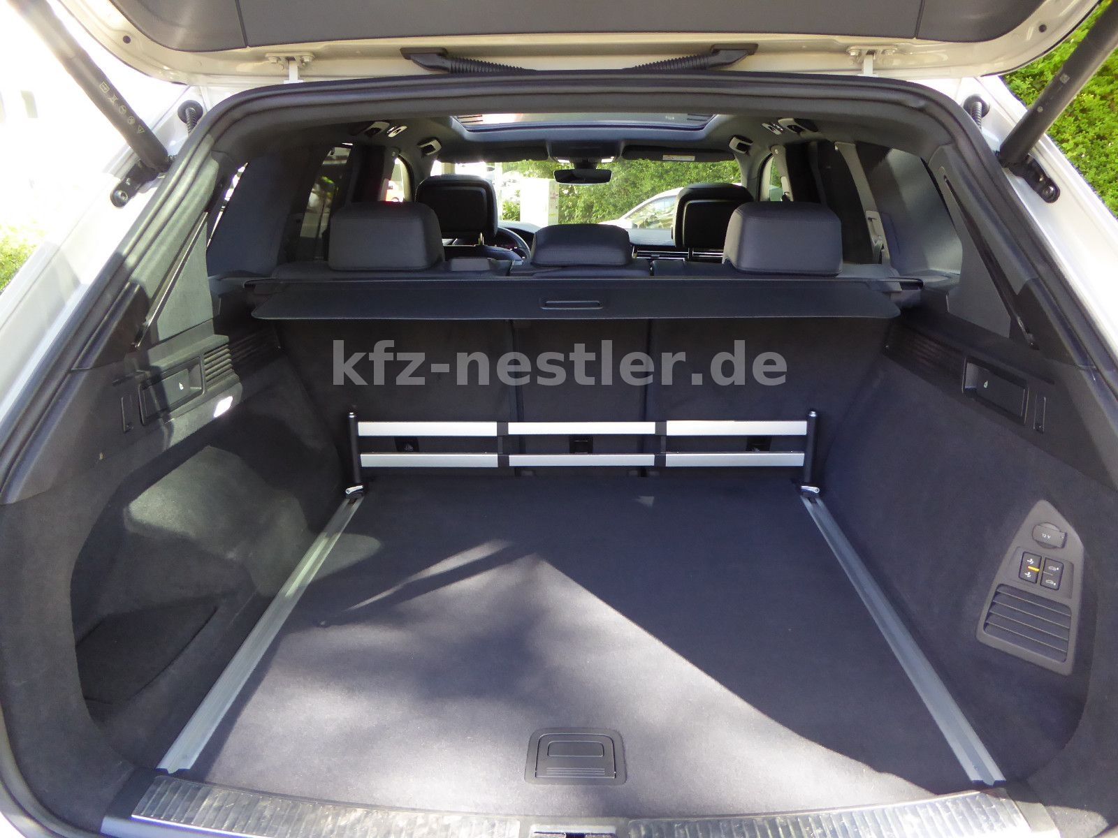 Volkswagen Touareg 3.0 TDI R-Line/Pano/Puglia/AHK/HUD/Wank