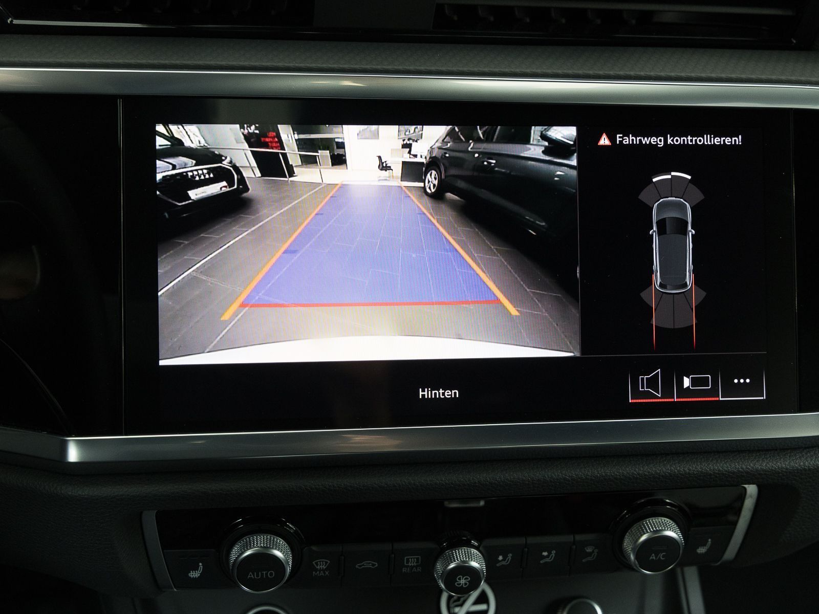 Audi Q3 40 TFSI Q ADVANCED - Samsaru's Car Outlet