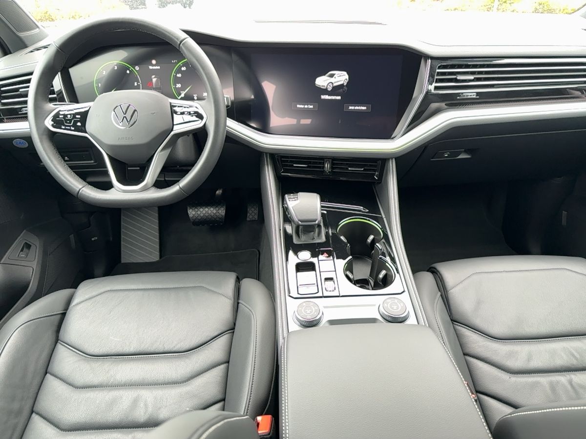 Volkswagen Touareg Facelift Edition TDi - Samsaru's Car Outlet