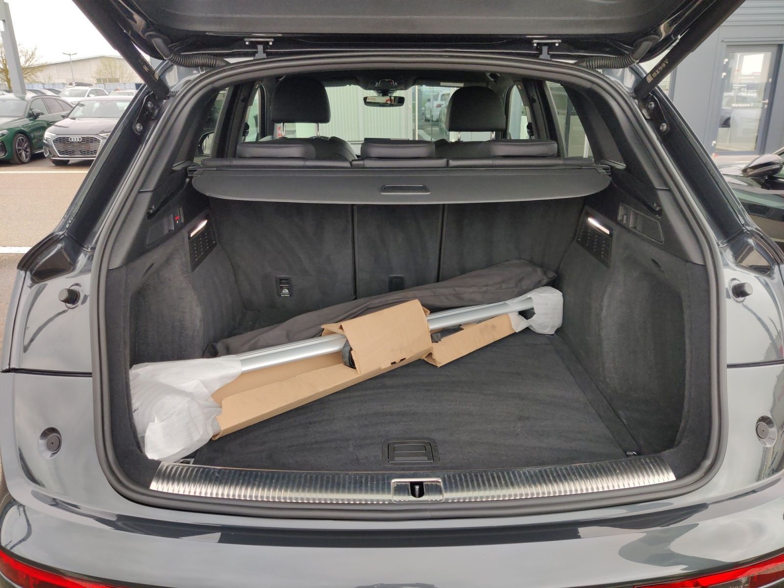 Audi Q5 40 TDI q. S-Tronic S-Line, AHK, ACC, Ambiente