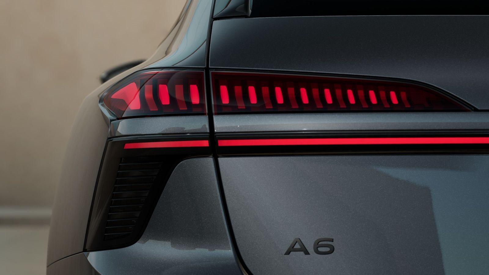 Audi A6 Avant TFSI qu S line Tech+ MATRIX AHK B&O 19"