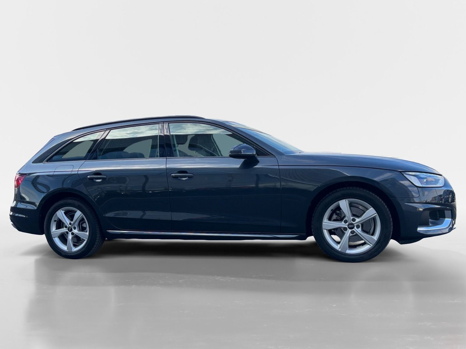 Audi A4 Avant 35 TDI S tronic ADVANCED - Samsaru's Car Outlet
