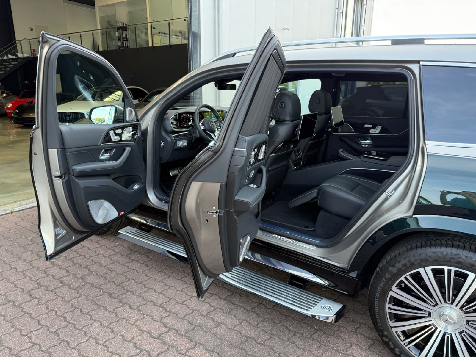 Mercedes-Benz GLS 600 Maybach 4Matic - Samsaru's Car Outlet