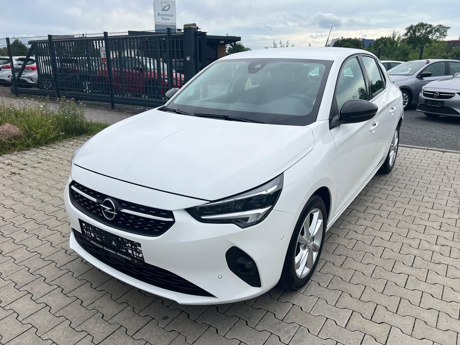 Opel Corsa 1.2 Turbo Elegance - Samsaru's Car Outlet