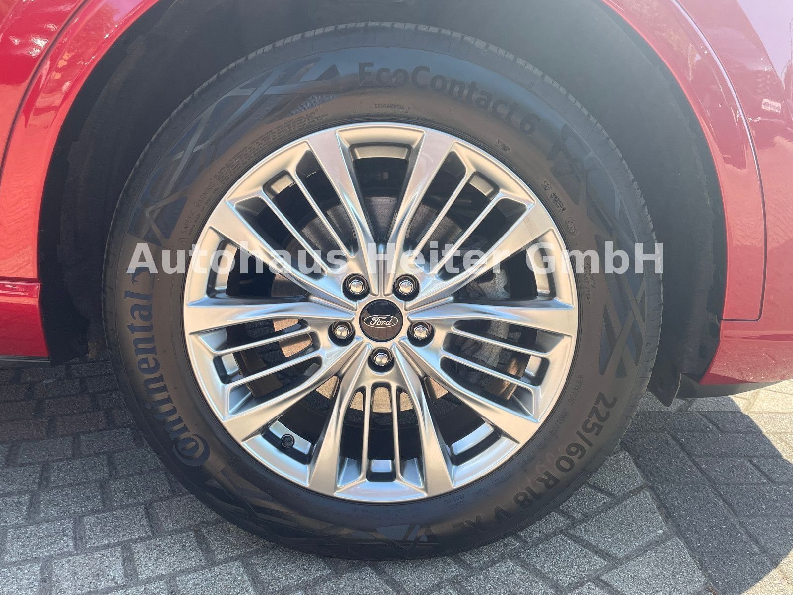 Ford Kuga FHEV Allrad Vignale - Samsaru's Car Outlet