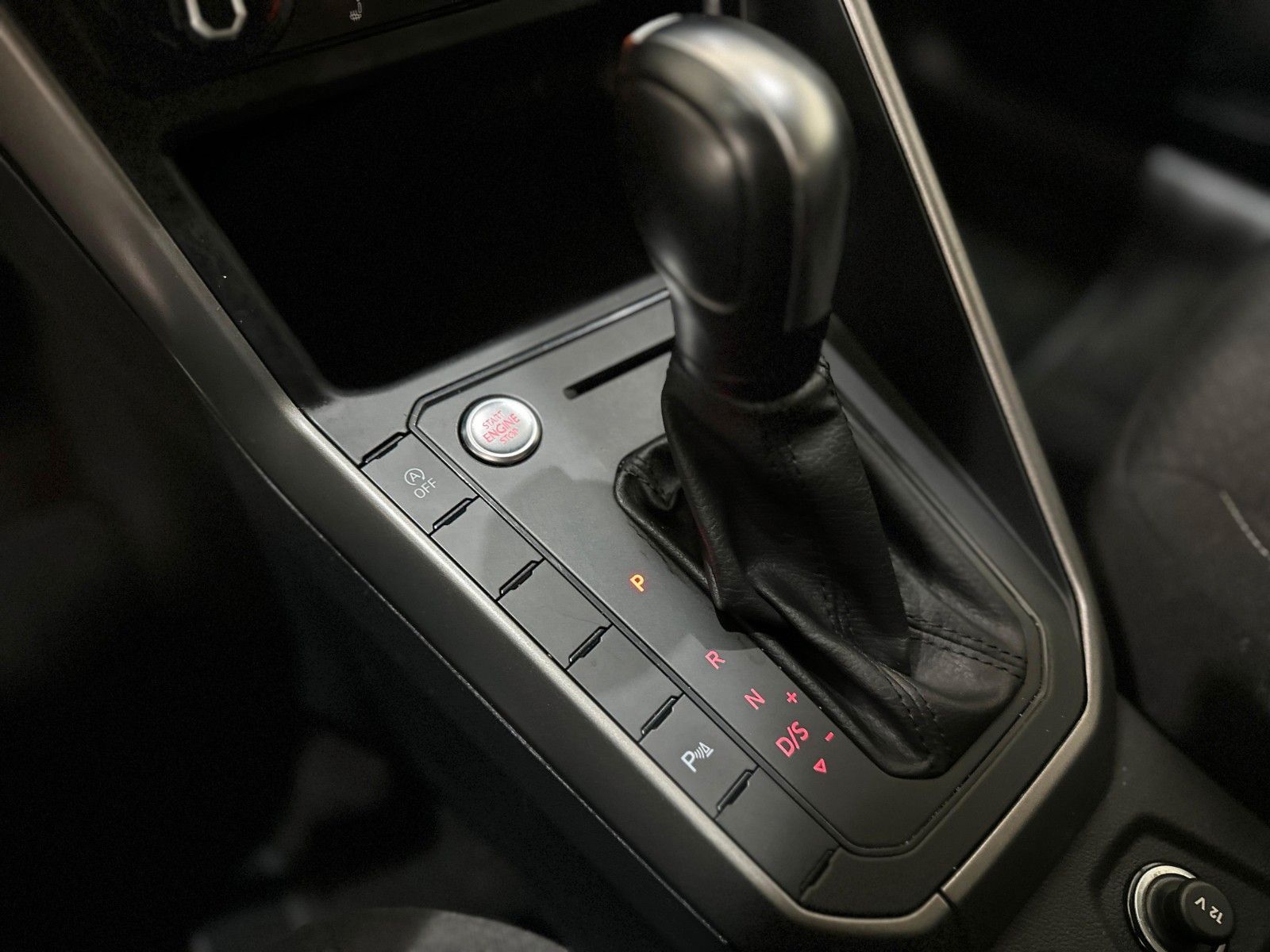 Volkswagen Polo VI 1.0 TSI Automatik - Samsaru's Car Outlet