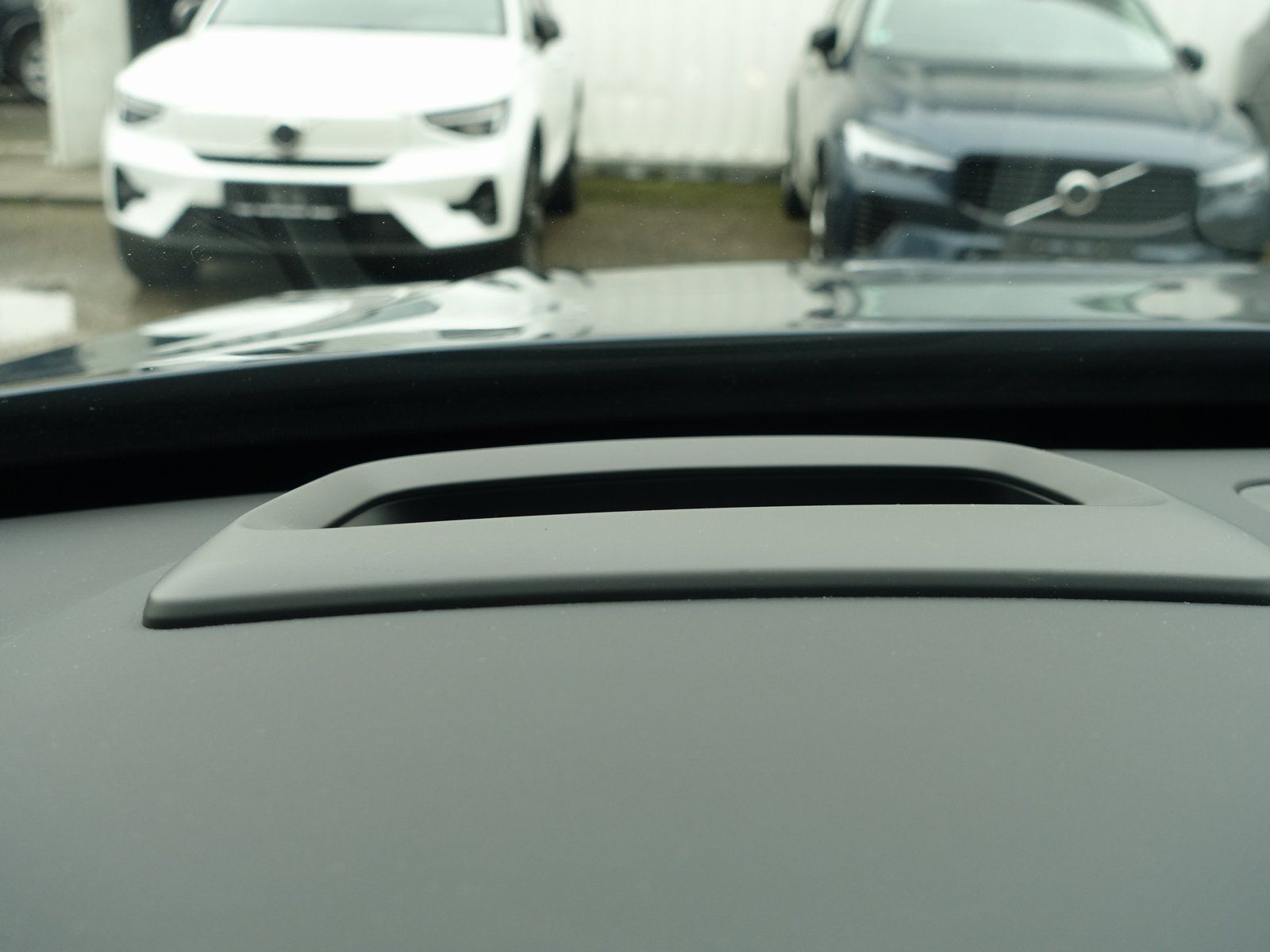 Volvo XC90 Plus T8 AWD/B&W/HeadUP/Pano/360°/FourC/AHK