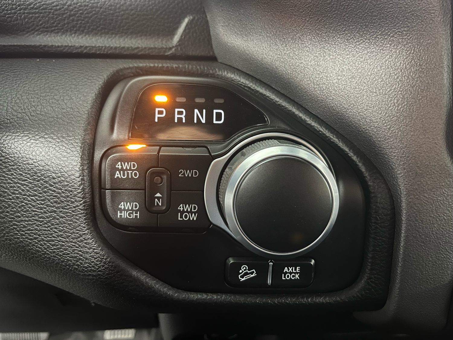 Dodge RAM 5,7l V8 *Longbed /AHK / SHZ/ 4x4*