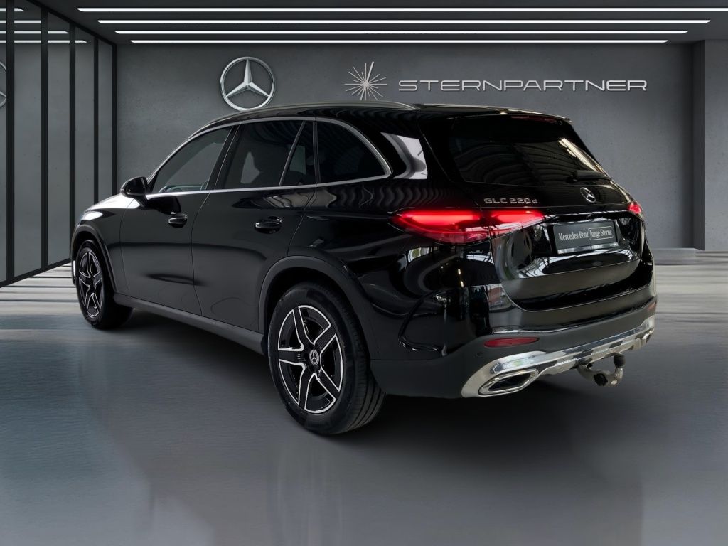 Mercedes-Benz GLC 220 d 4M AMG+Pano+AHK+Memory+Distronic+CarPl