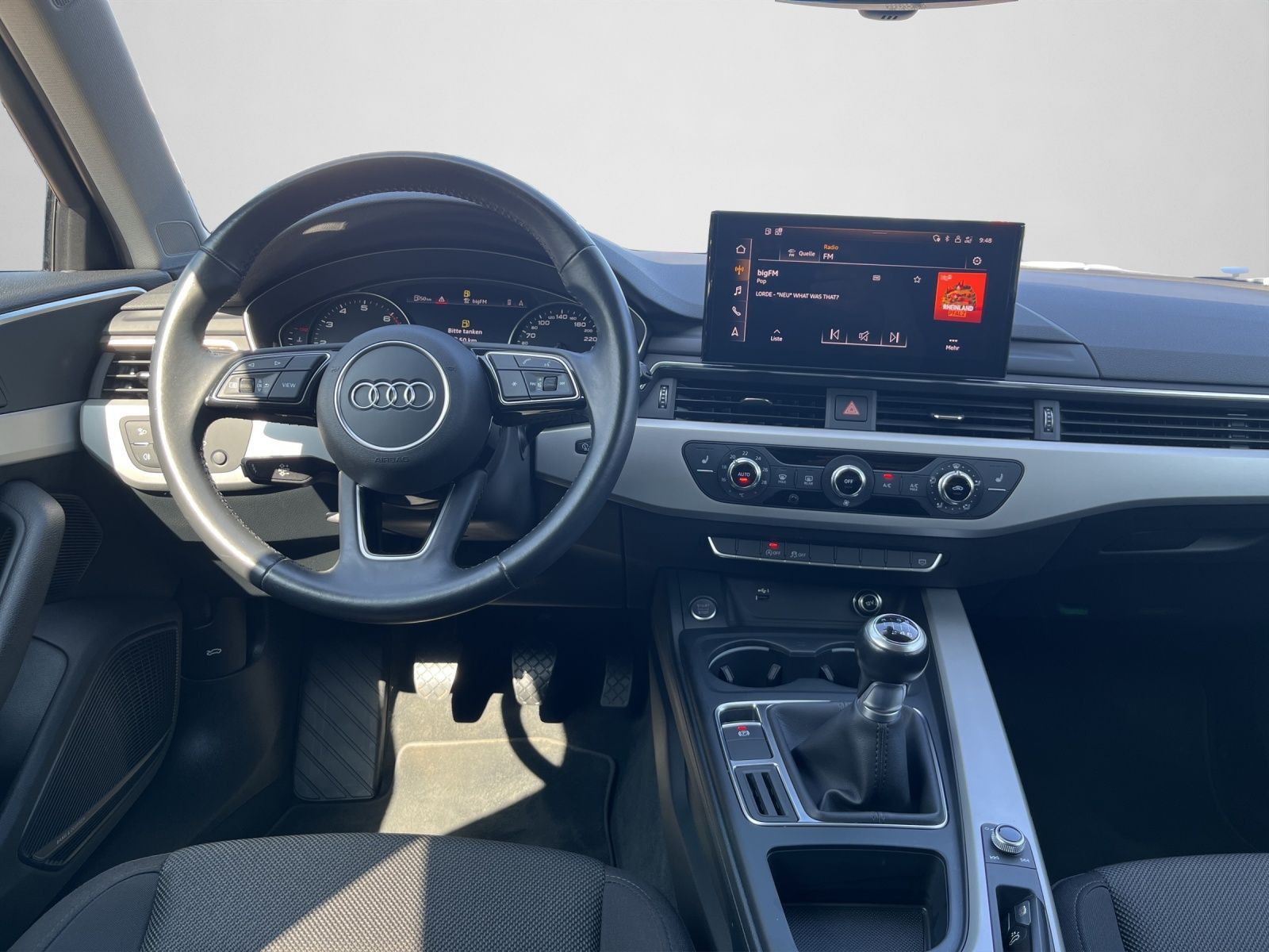 Audi A4 Avant 35 TFSI - Samsaru's Car Outlet