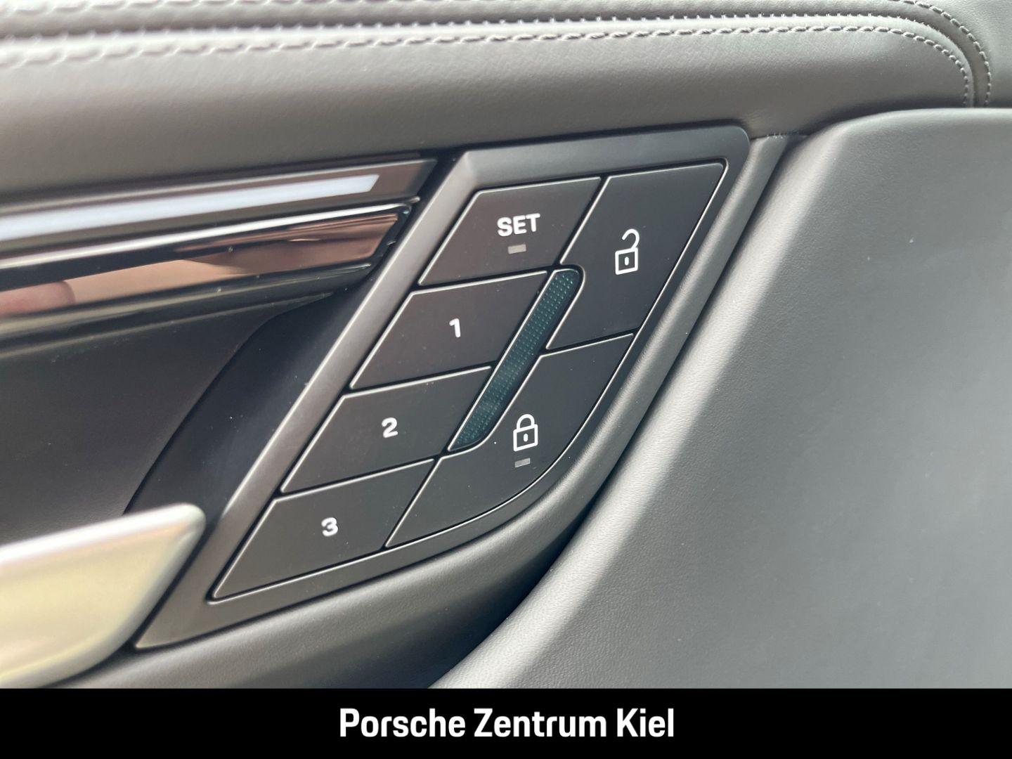 Porsche Macan 4S HA-Lenkung InnoDrive HUD Sitzbelüftung