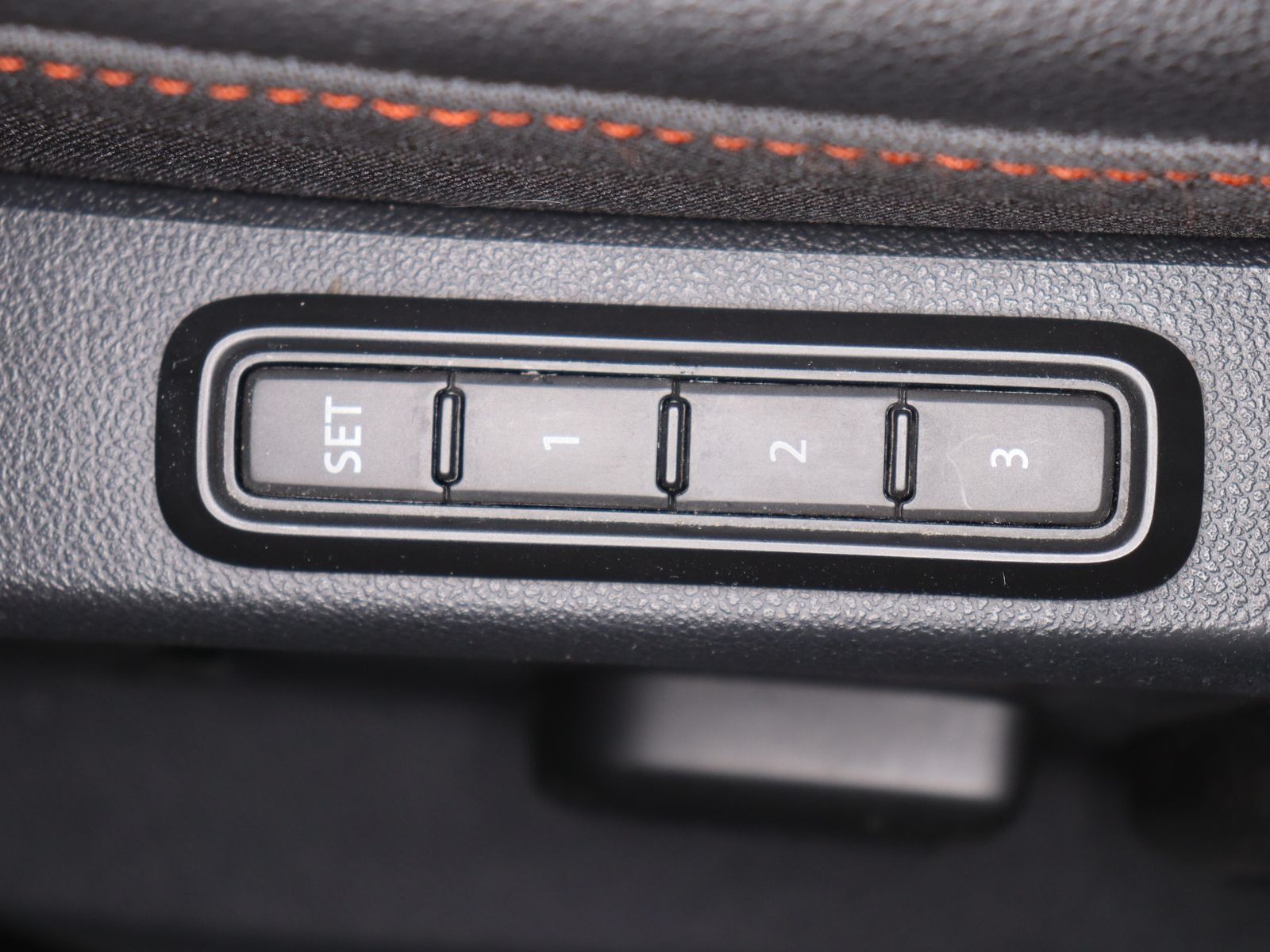 Seat Tarraco FR 2.0TDI DSG 327,-ohne Anzahlung Navi A