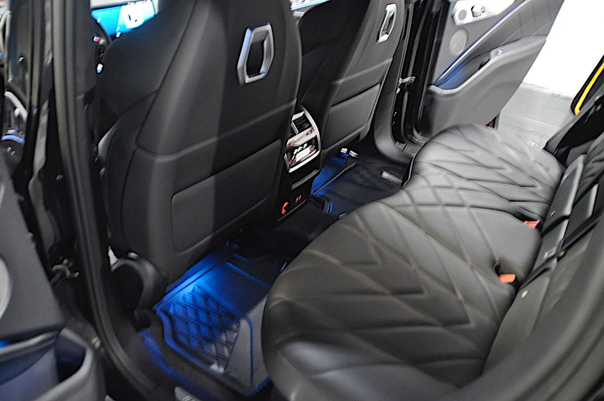 BMW XM 4.4-DRIVER PACKAGE-ALL IN BLACK