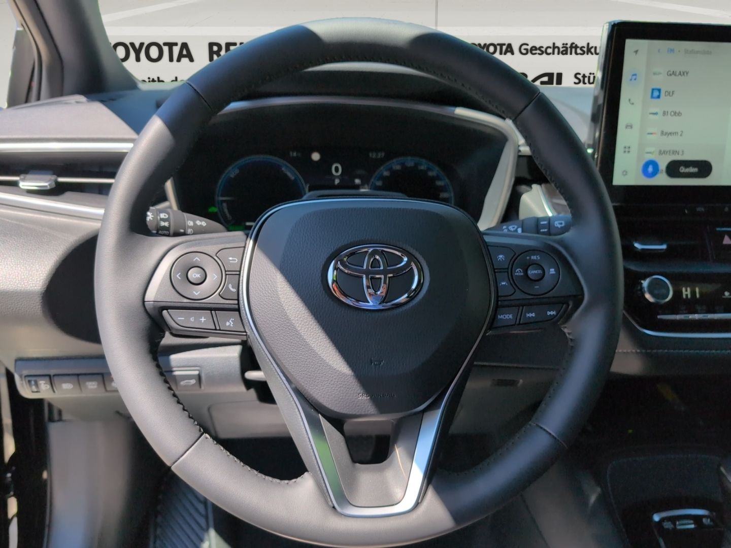 Toyota Corolla Touring Sports Hybrid Teamplayer Navi LE