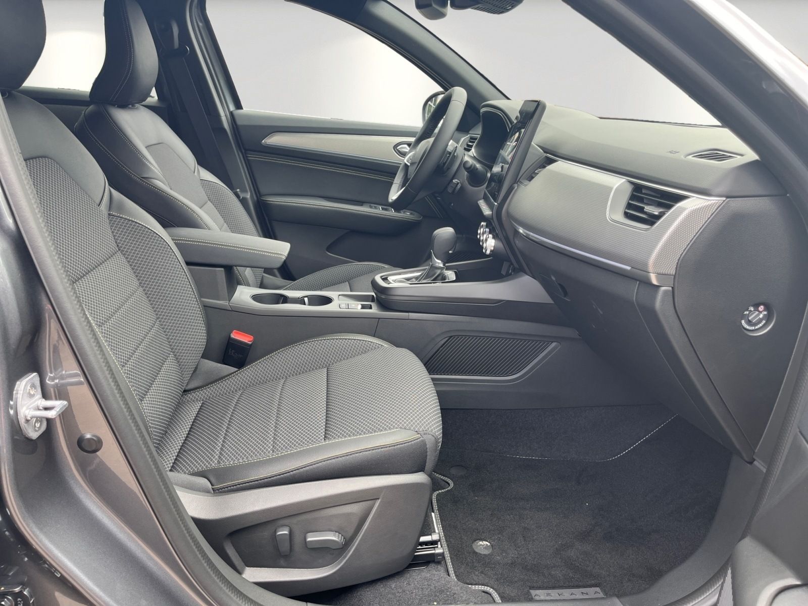 Renault Arkana TECHNO Mild Hybrid - Samsaru's Car Outlet