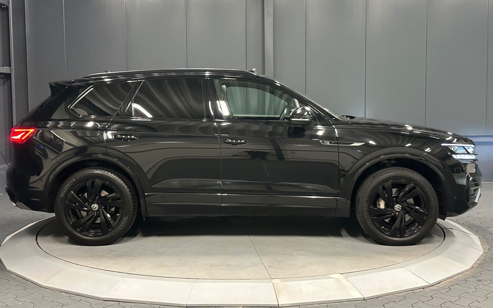 Volkswagen Touareg R-Line 4Motion*Black Style*PANORAMA*Stan