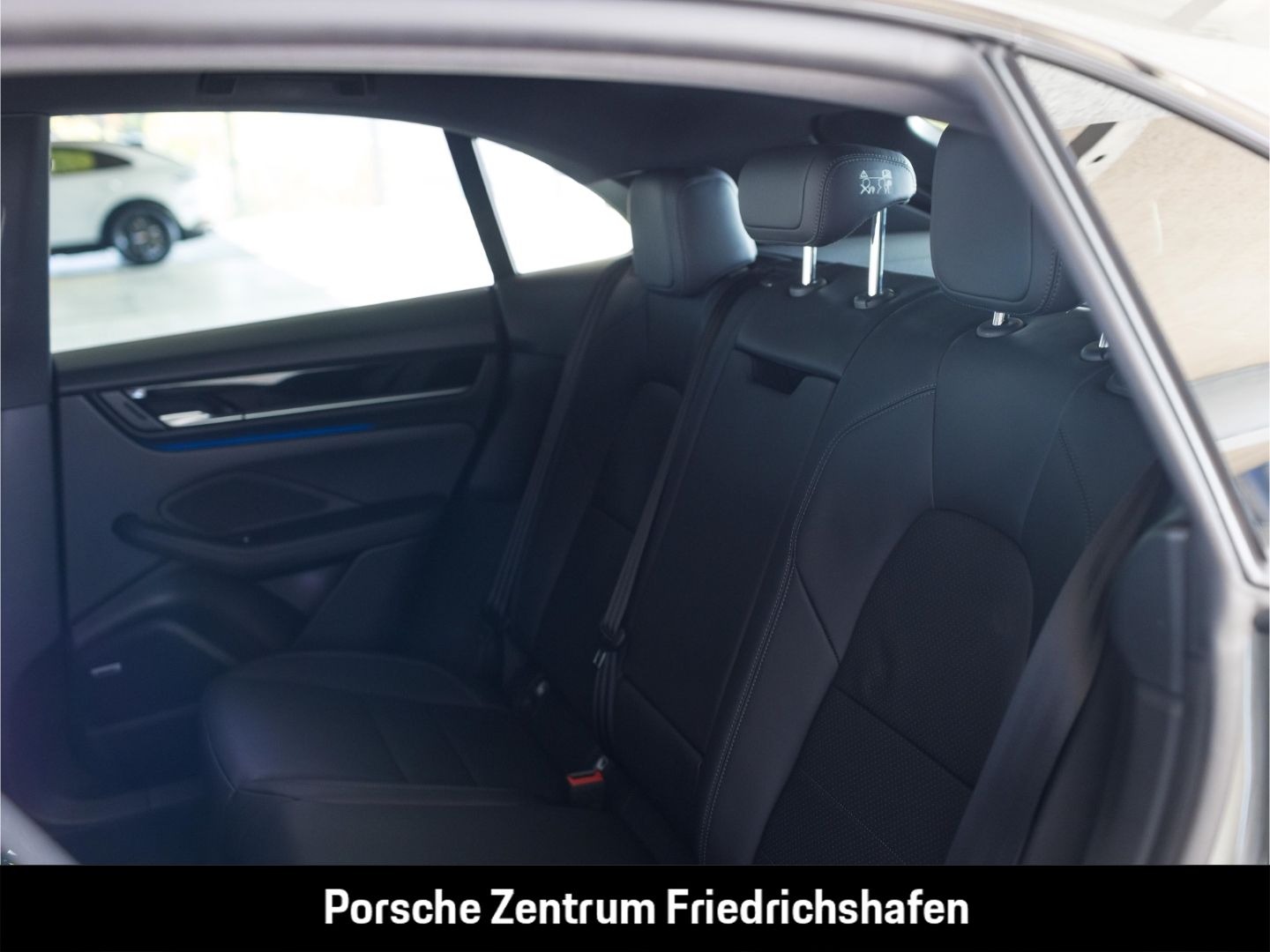 Porsche Macan 4 Hinterachslenkung InnoDrive Head-Up