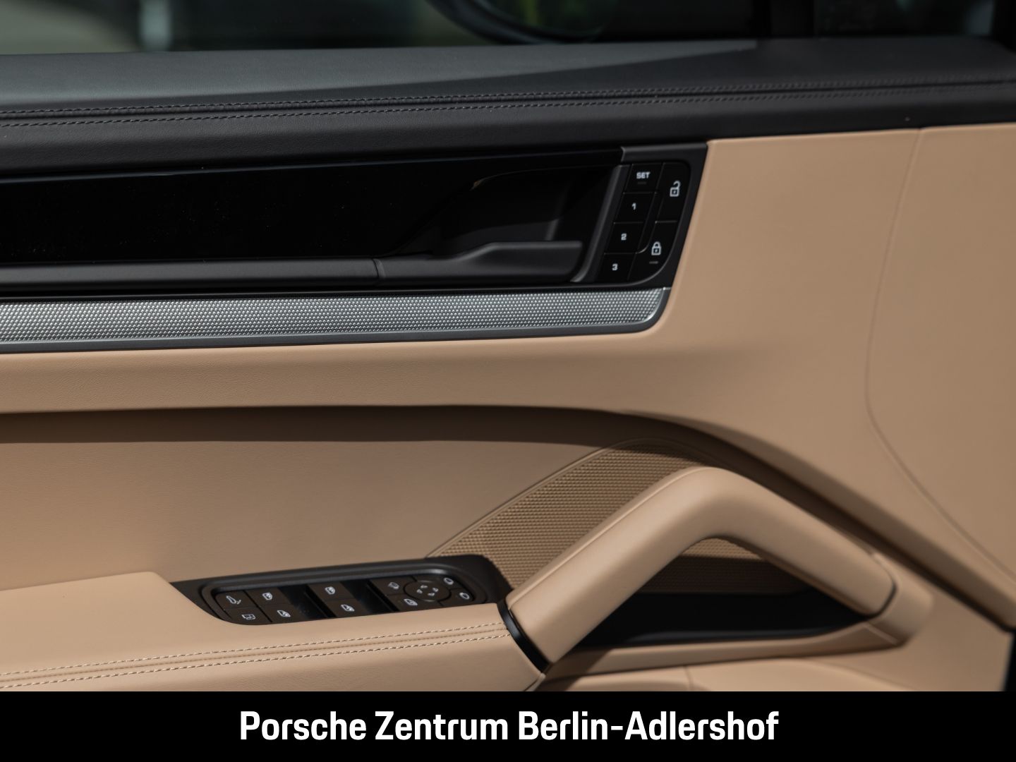 Porsche Cayenne E-Hybrid BOSE Sportabgasanlage Panorama