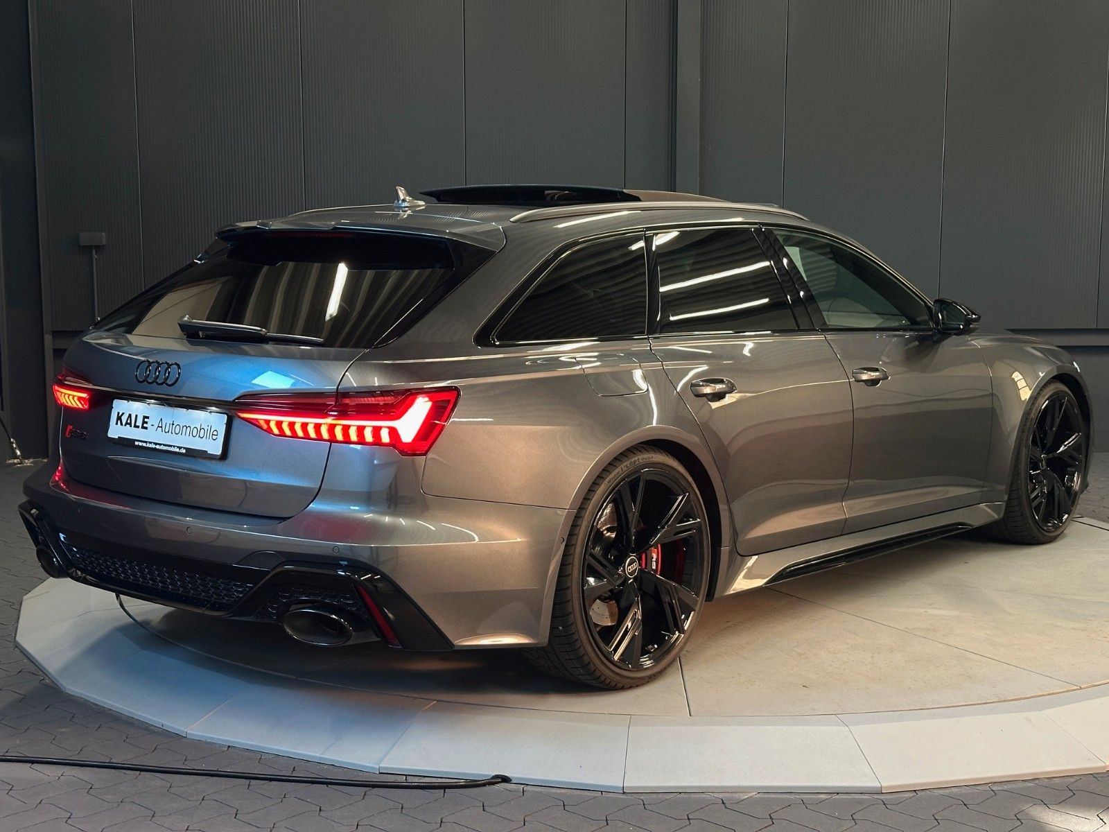 Audi RS6 Avant 4.0 TFSI quattro*LASER*PANORAMA*DYNAMI