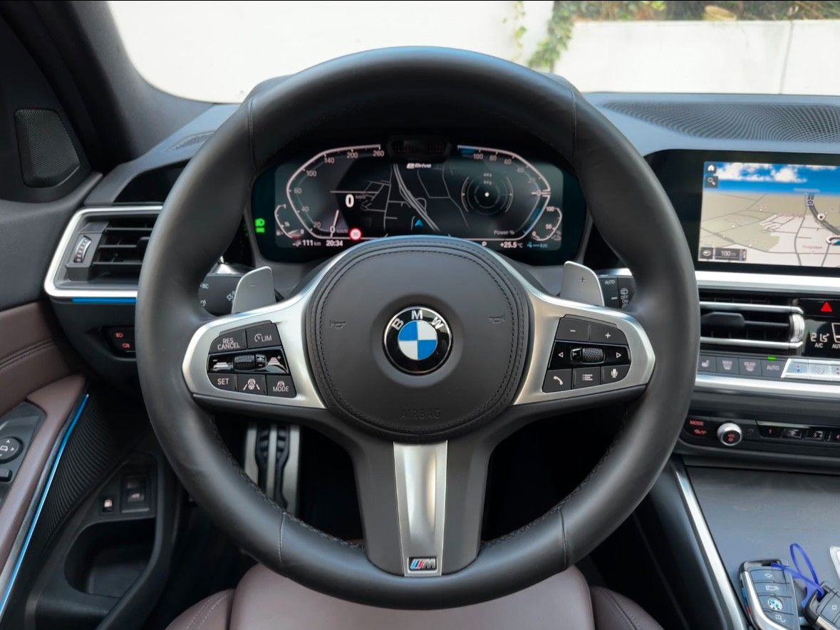 BMW 330e M Sport Shadow - Samsaru's Car Outlet