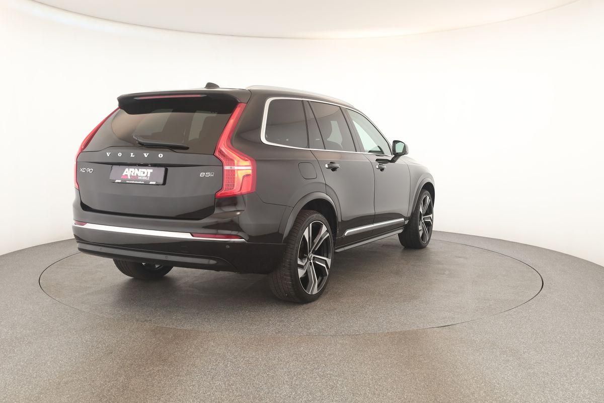 Volvo XC90 B5 AWD Plus Bright 7S LED Pano Navi AHK 22"