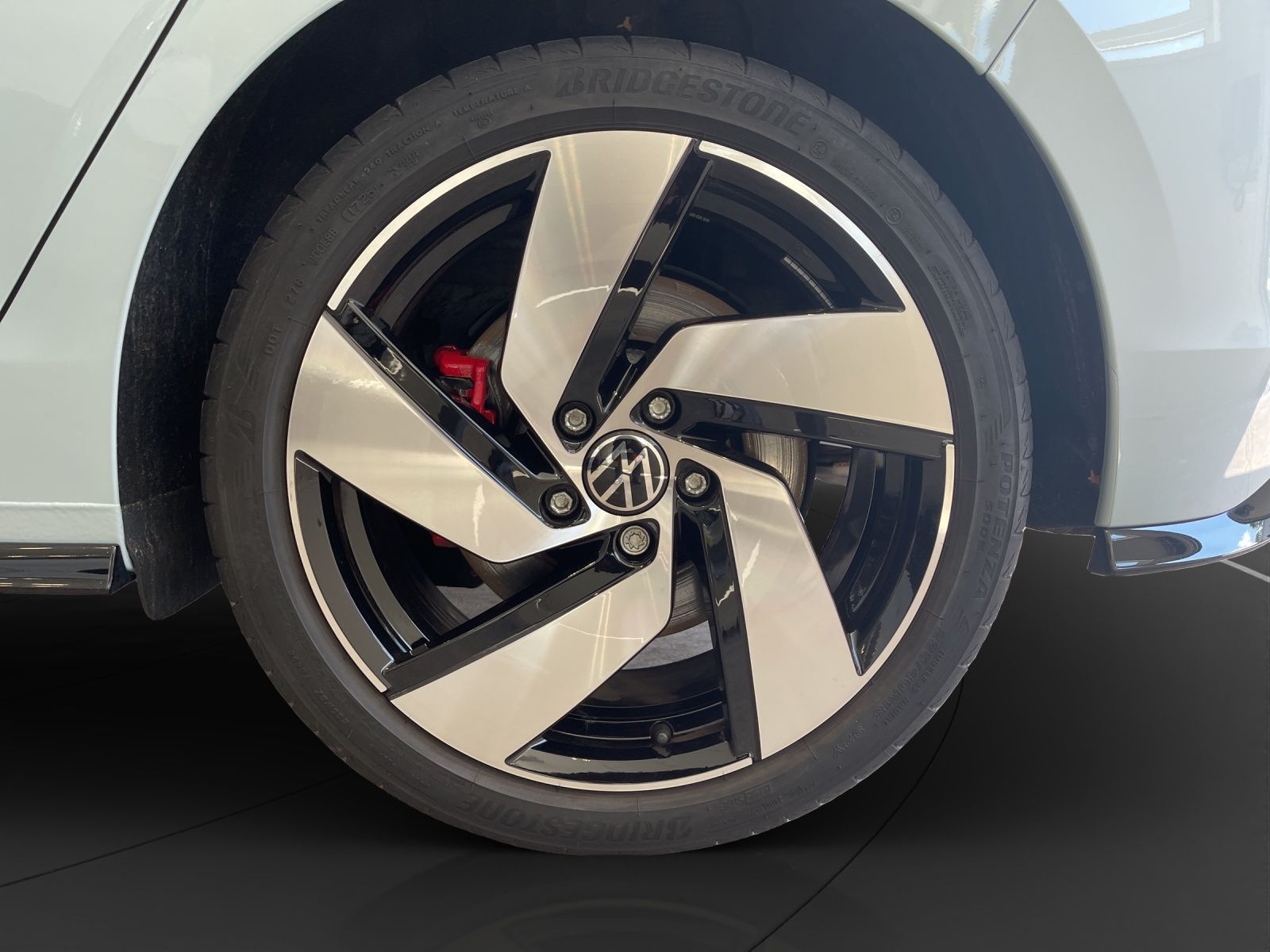 Volkswagen Golf VIII GTI Clubsport Matrix LM 18" Navi 360°