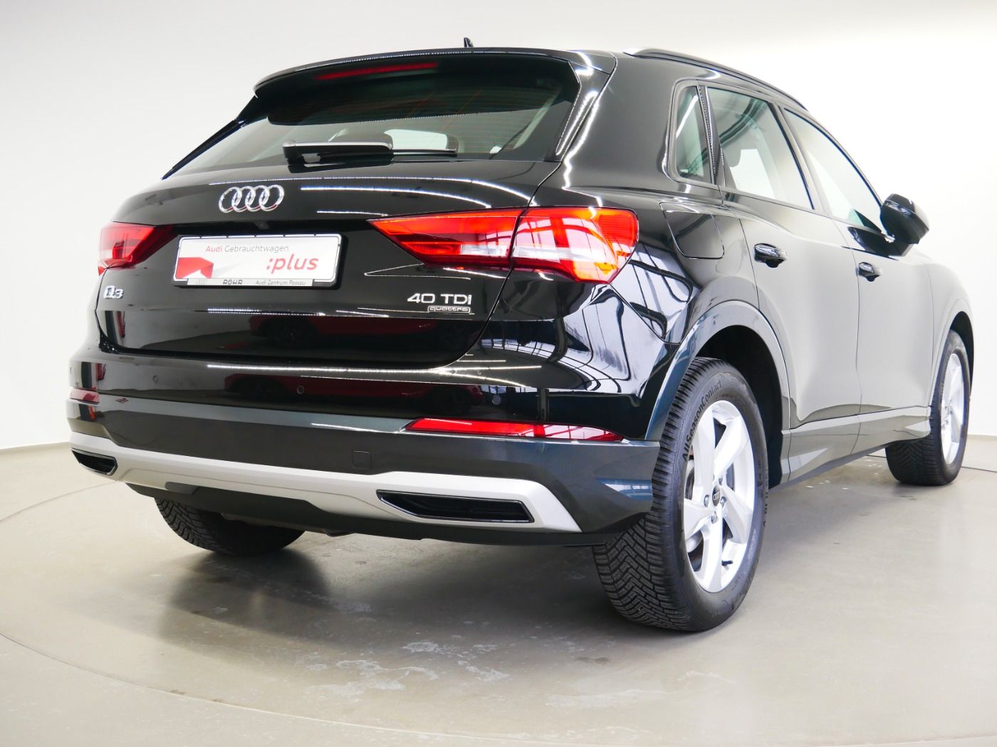 Audi Q3 40 TDI quattro advanced - Samsaru's Car Outlet
