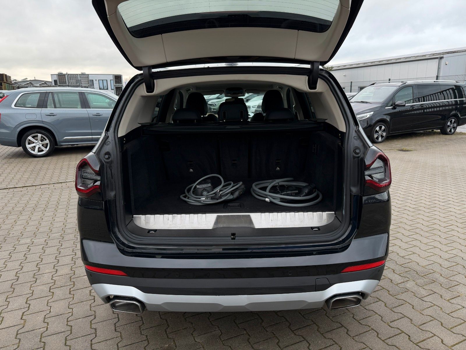 BMW X3 xDrive30e*Sportsizte*Leder*Nachlakierungsfrei
