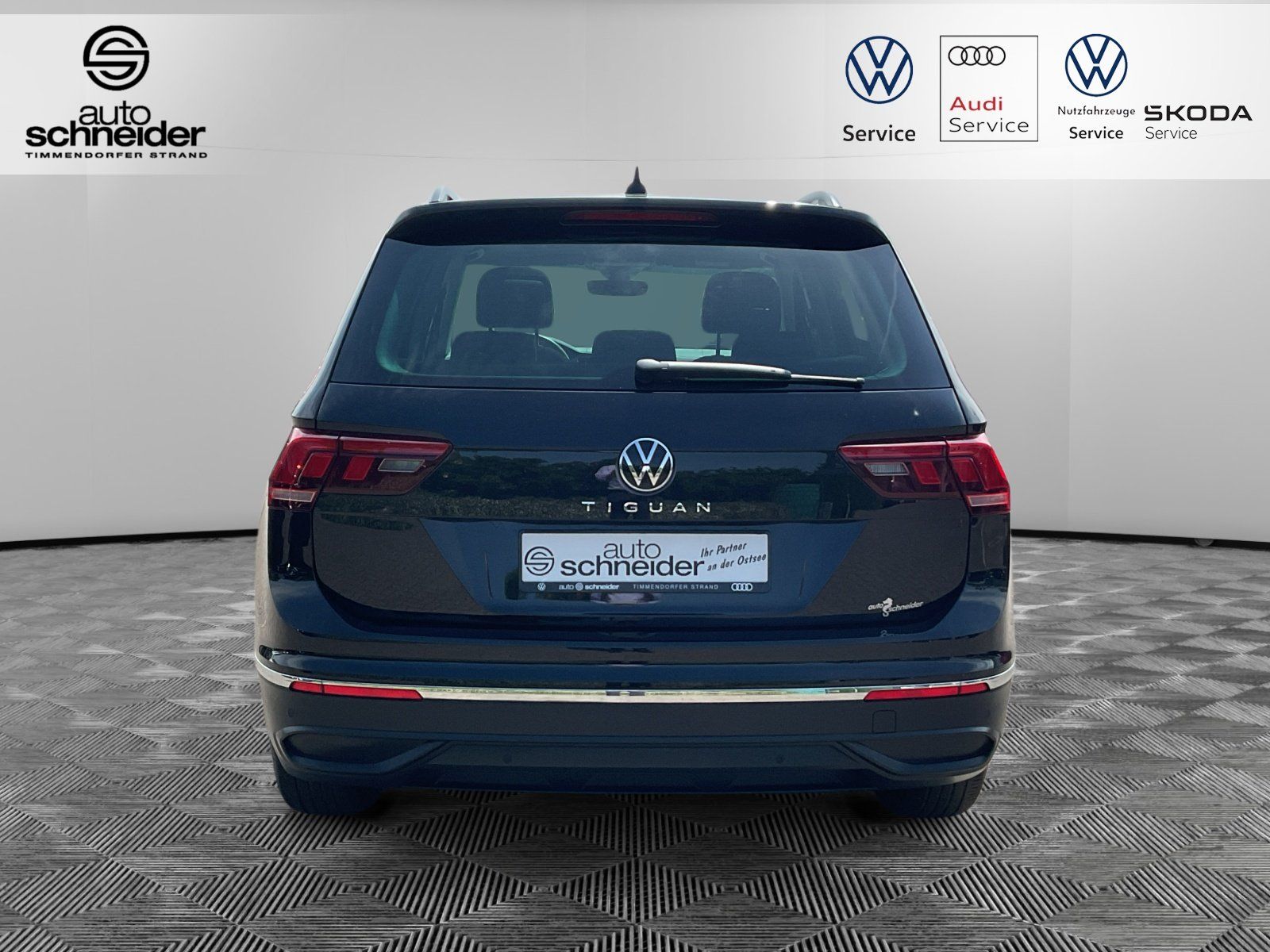 Volkswagen Tiguan 2.0 TDI DSG Life - Samsaru's Car Outlet