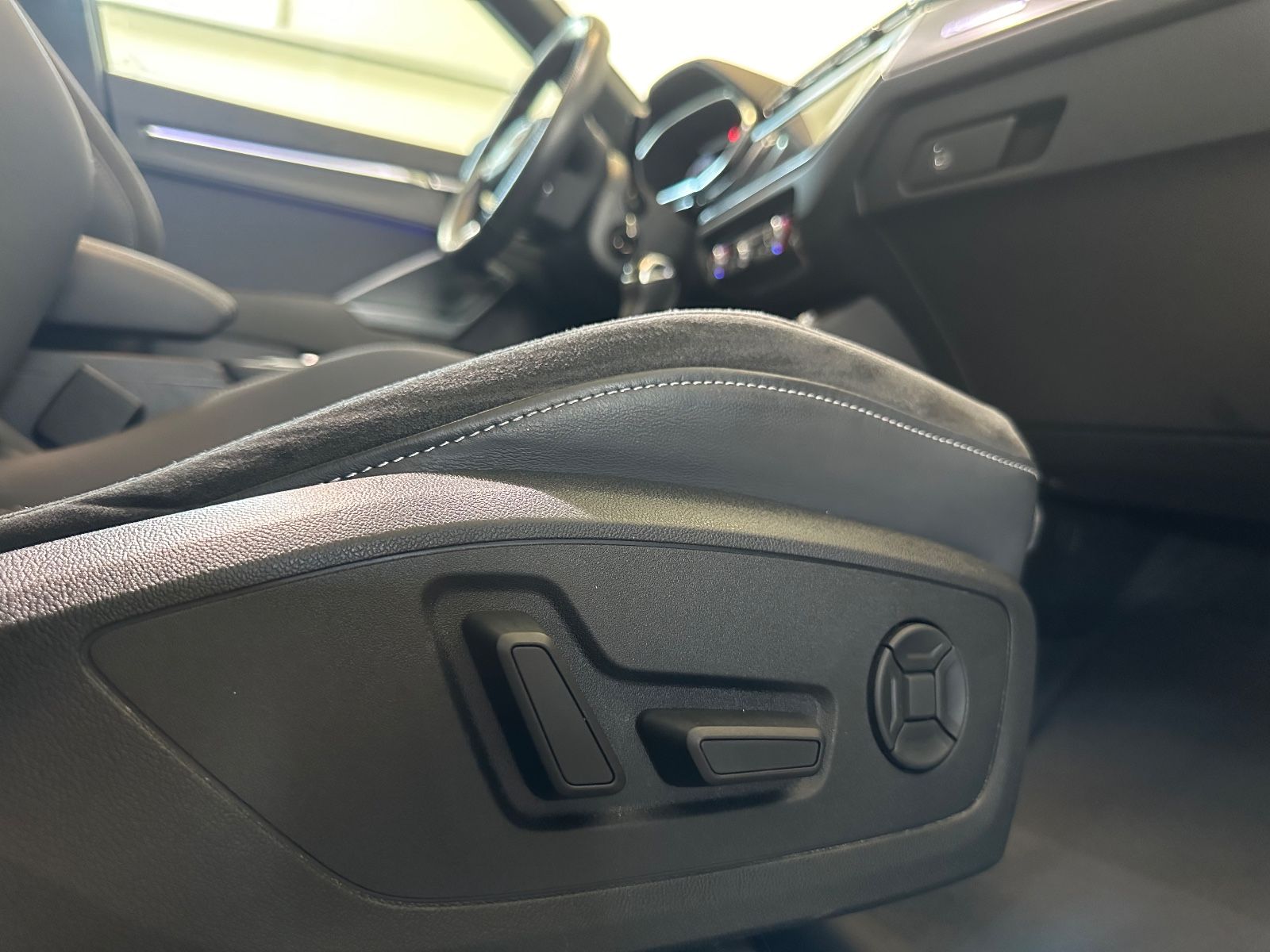 Audi Q3 Sportback 45 TFSI qu S line - Samsaru's Car Outlet