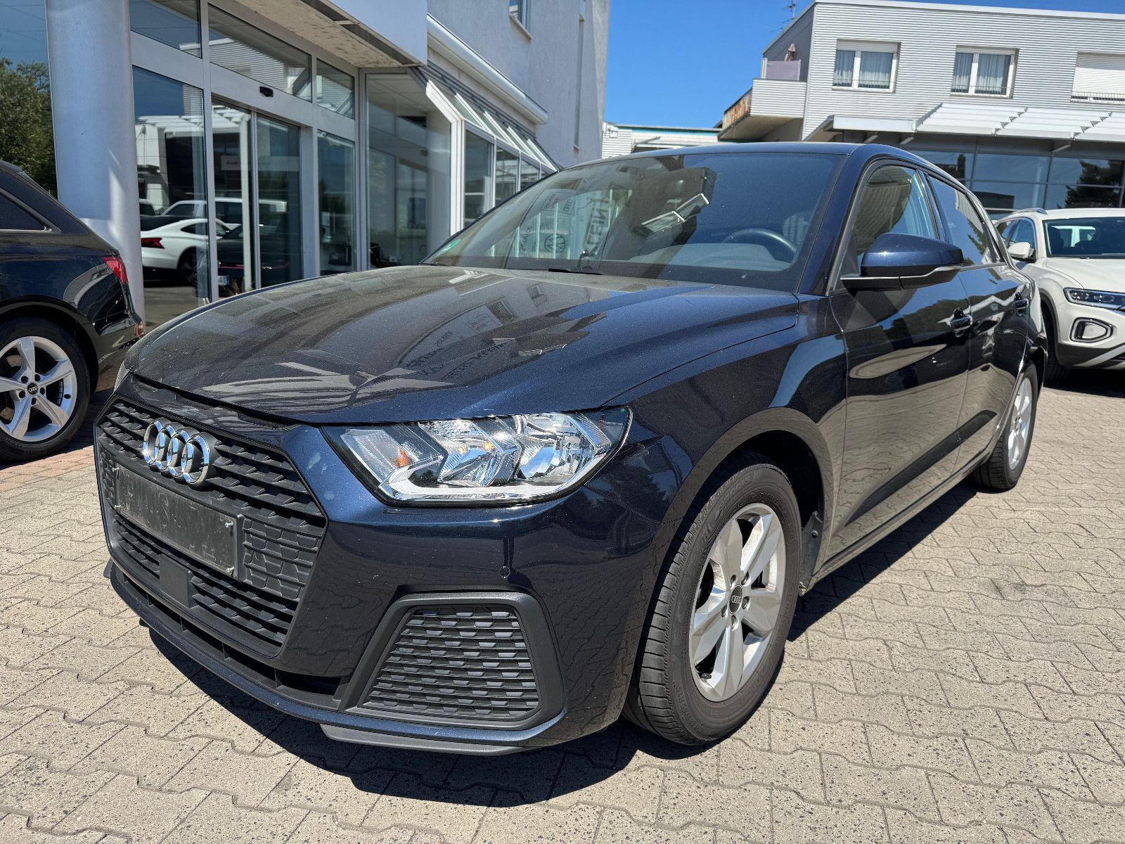 Audi A1 Sportback 25 TFSI S line - Samsaru's Car Outlet
