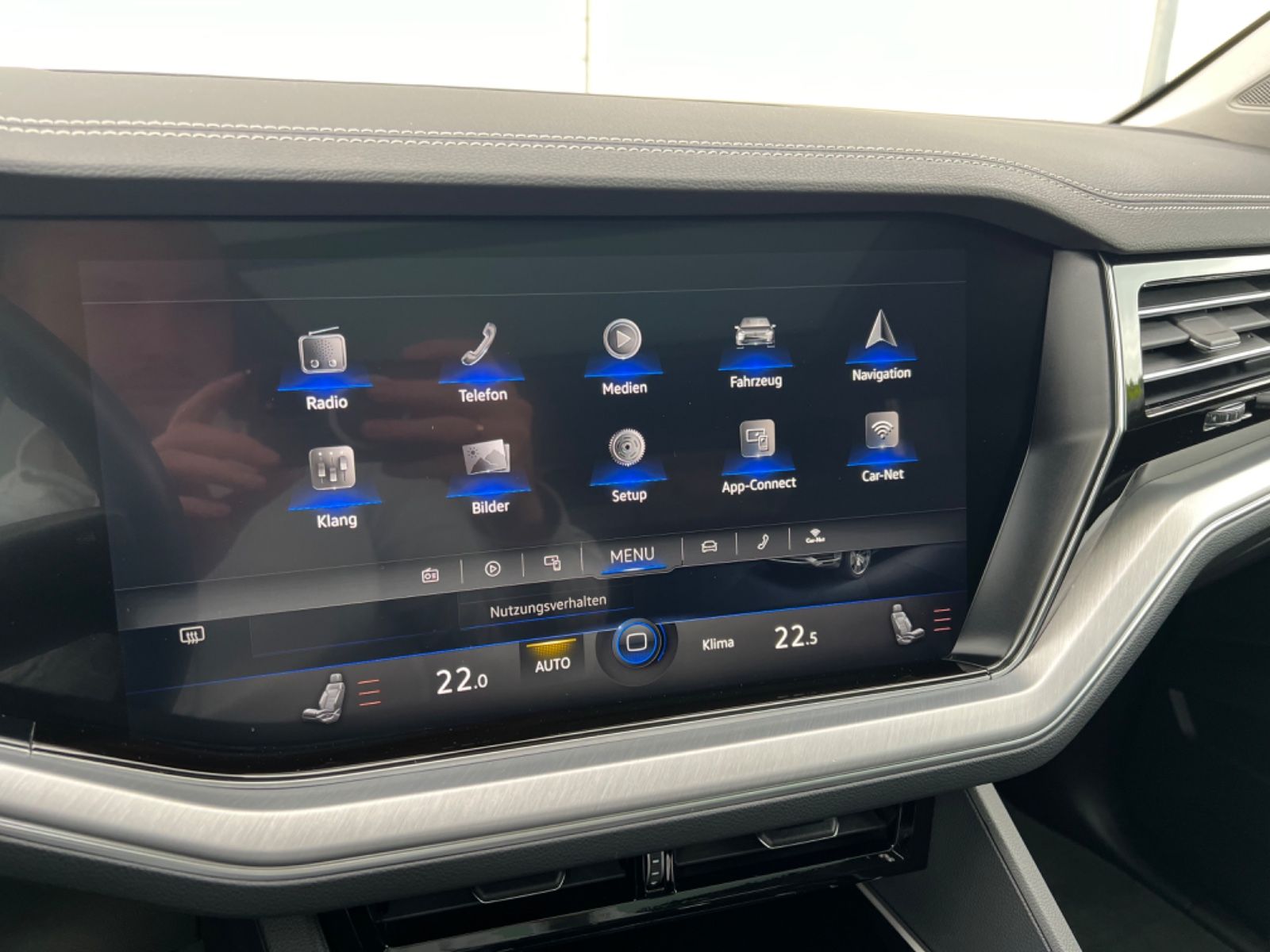 Volkswagen Touareg 4M eHybrid - Samsaru's Car Outlet