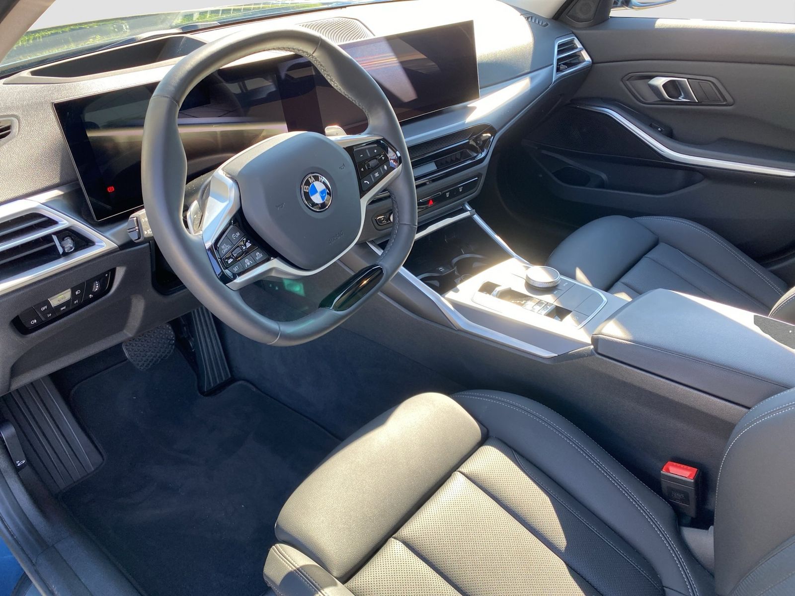 BMW 320d Touring ACC PanoSD SpurAss AHK HiFi RFK