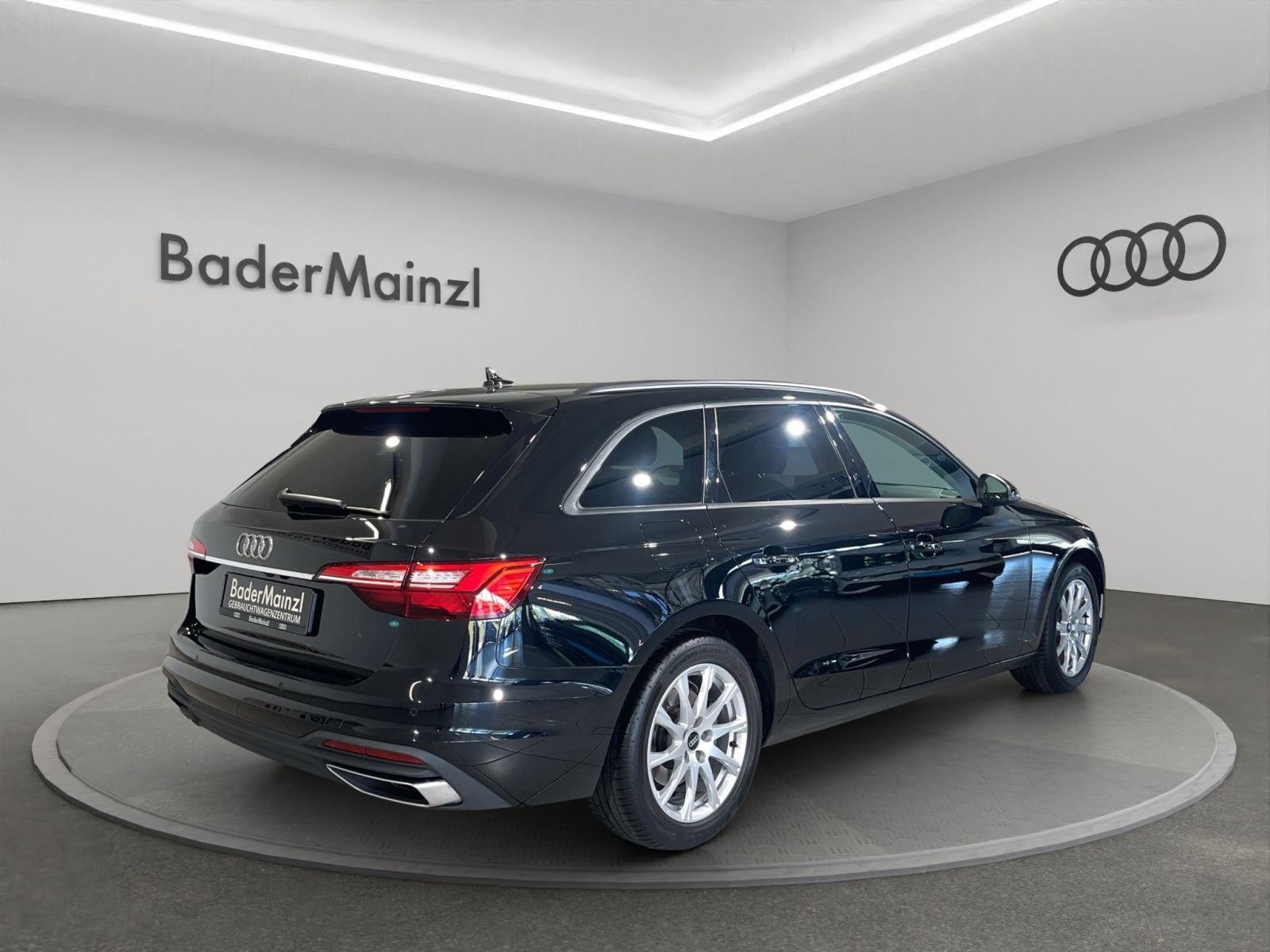 Audi A4 Avant 35 TFSI - Samsaru's Car Outlet