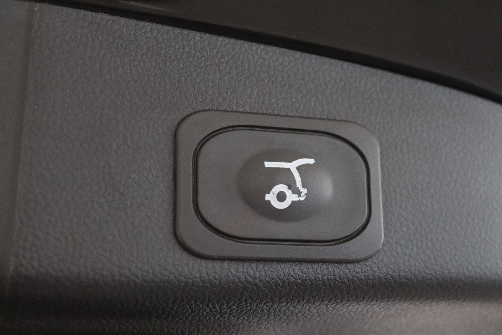 Ford Focus Turn. Aut. Titanium X *LED*NAV*RFK*Winterp