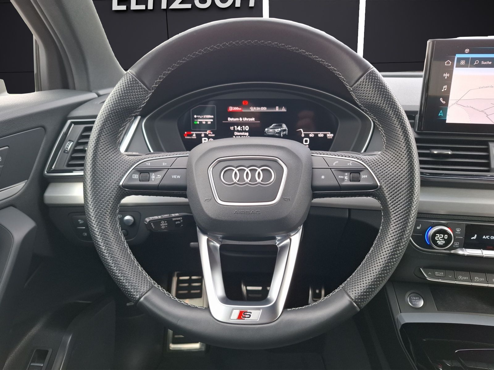 Audi Q5 40 TDI quattro S-line S-tronic STH Matrix AHK