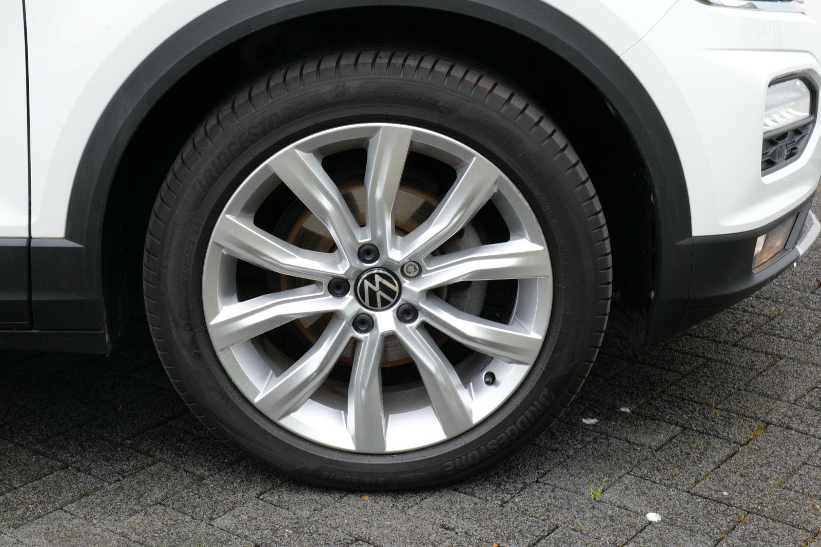Volkswagen T-ROC Sport 1.5 TSI - Samsaru's Car Outlet
