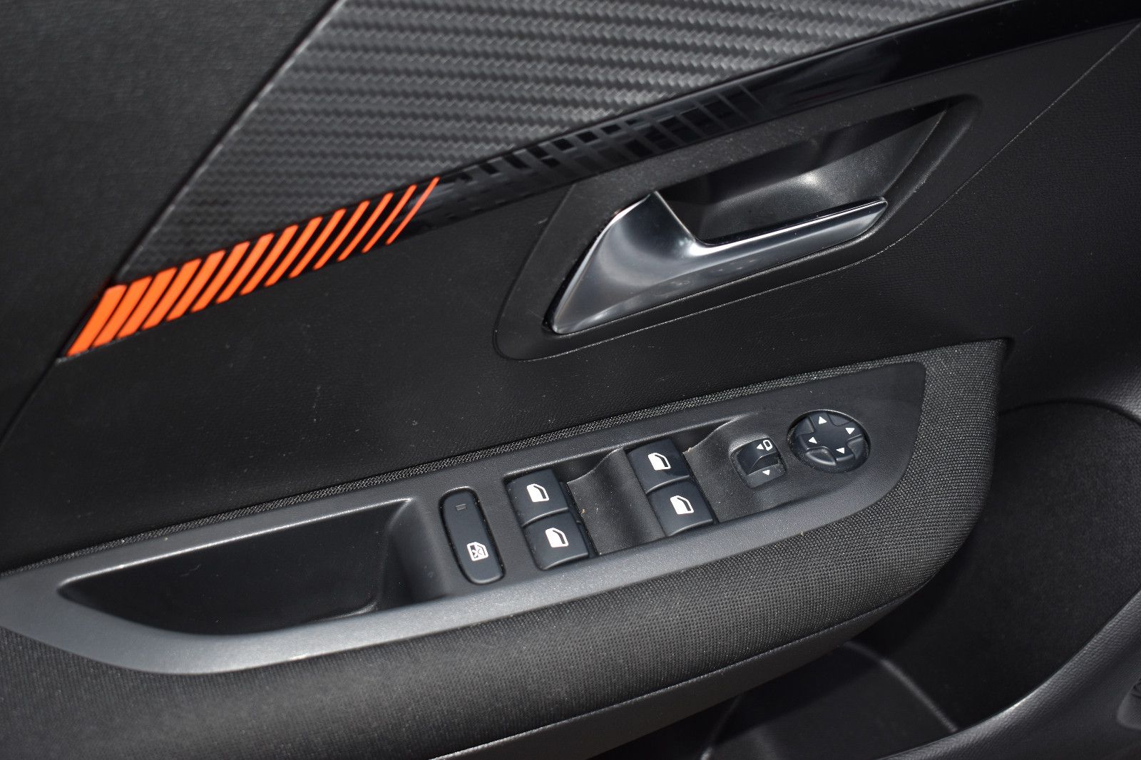 Peugeot 208 ActivePack 100 - Samsaru's Car Outlet