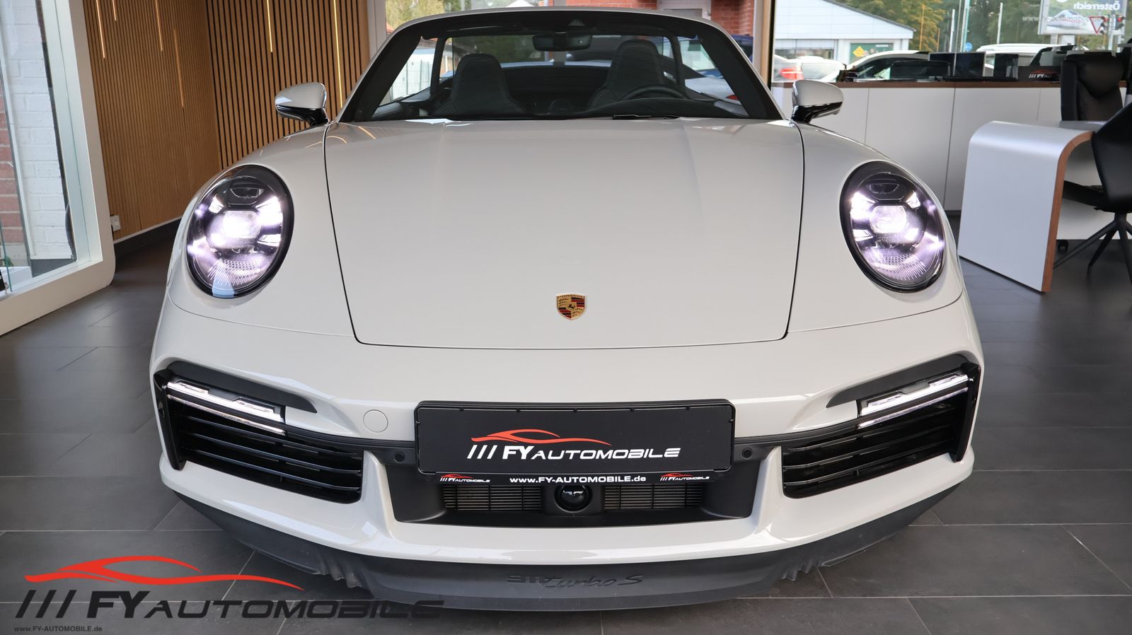 Porsche 992 Turbo S Cabriolet Lift* Keramik* Garantie*