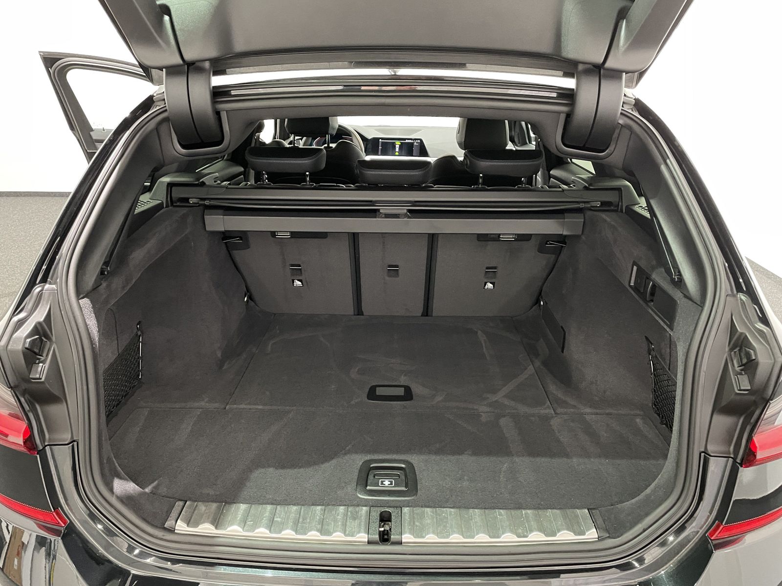 BMW 330d Tour. M Sport - Samsaru's Car Outlet