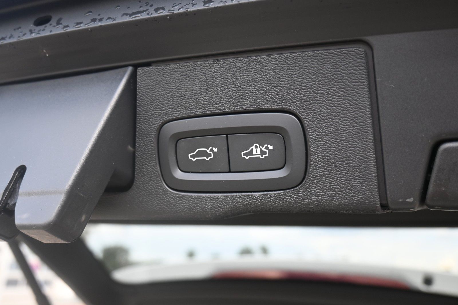 Volvo XC60 B4D AWD Ultimate Dark*LUFT*HUD*B&W*AHK*360°