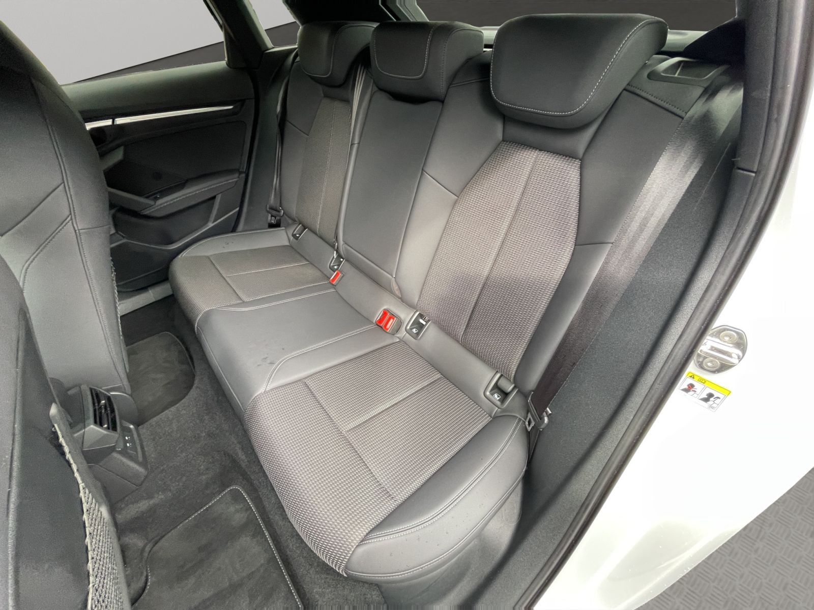 Audi A3 SB 45 TFSI e S line LED Navi Kamera Leder