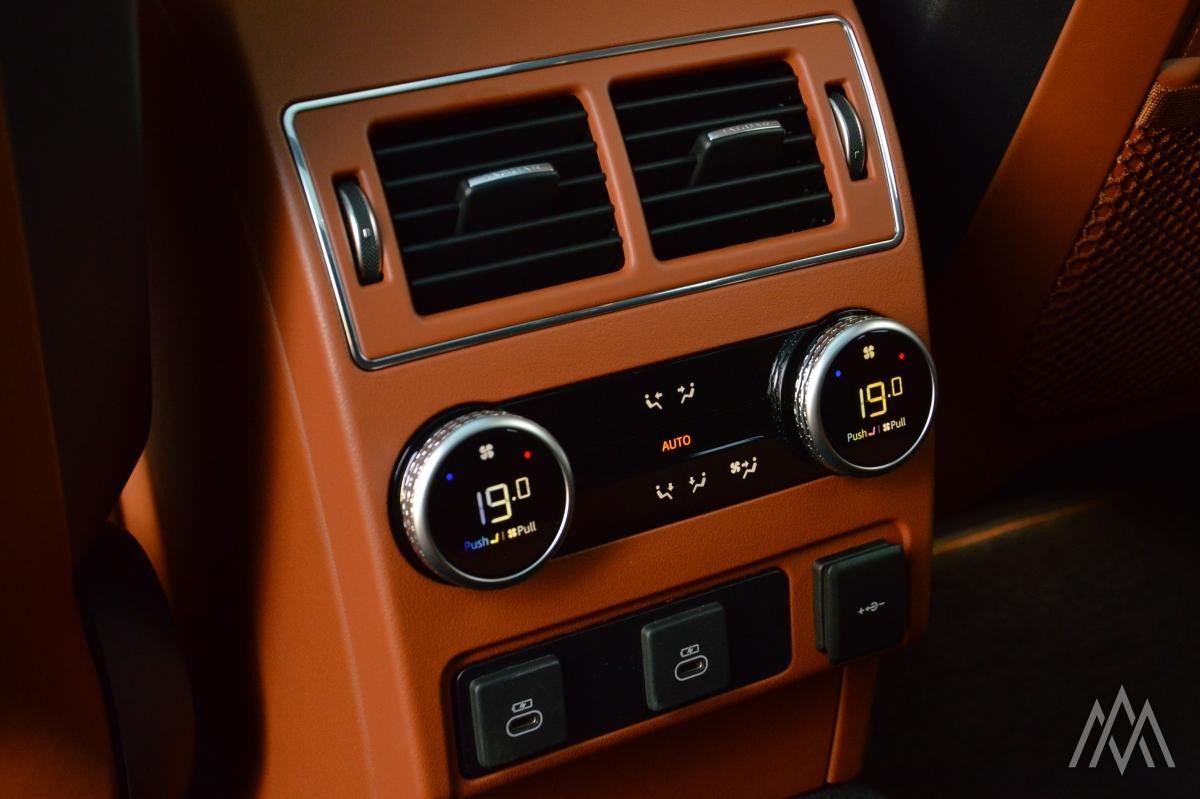 Jaguar F-Pace  SVR 575 PS  Panorama / Pixel LED