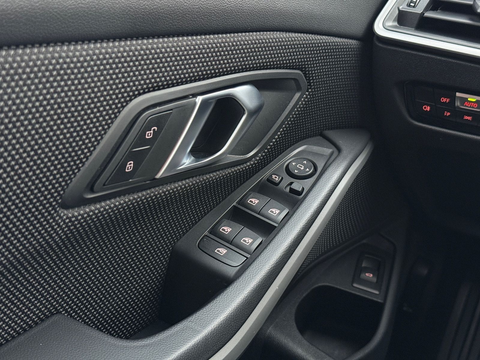 BMW 320 d xDrive - Samsaru's Car Outlet