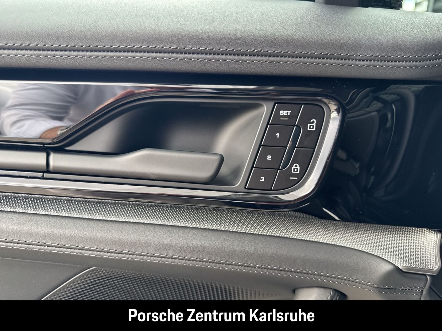 Porsche Panamera 4S E-Hybrid HA-Lenkung Active-Ride BOSE