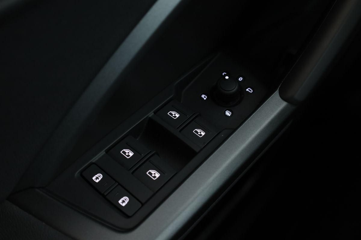 Audi Q3 40 TDI quattro S line - Samsaru's Car Outlet